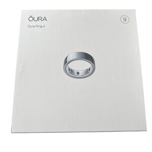 Oura Ring 4 Silver Size 9 Smart Ring Health Tracker with Charger, cord and box